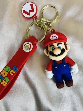 💥New💥Super Mario Brother’s Luigi Keychain💥